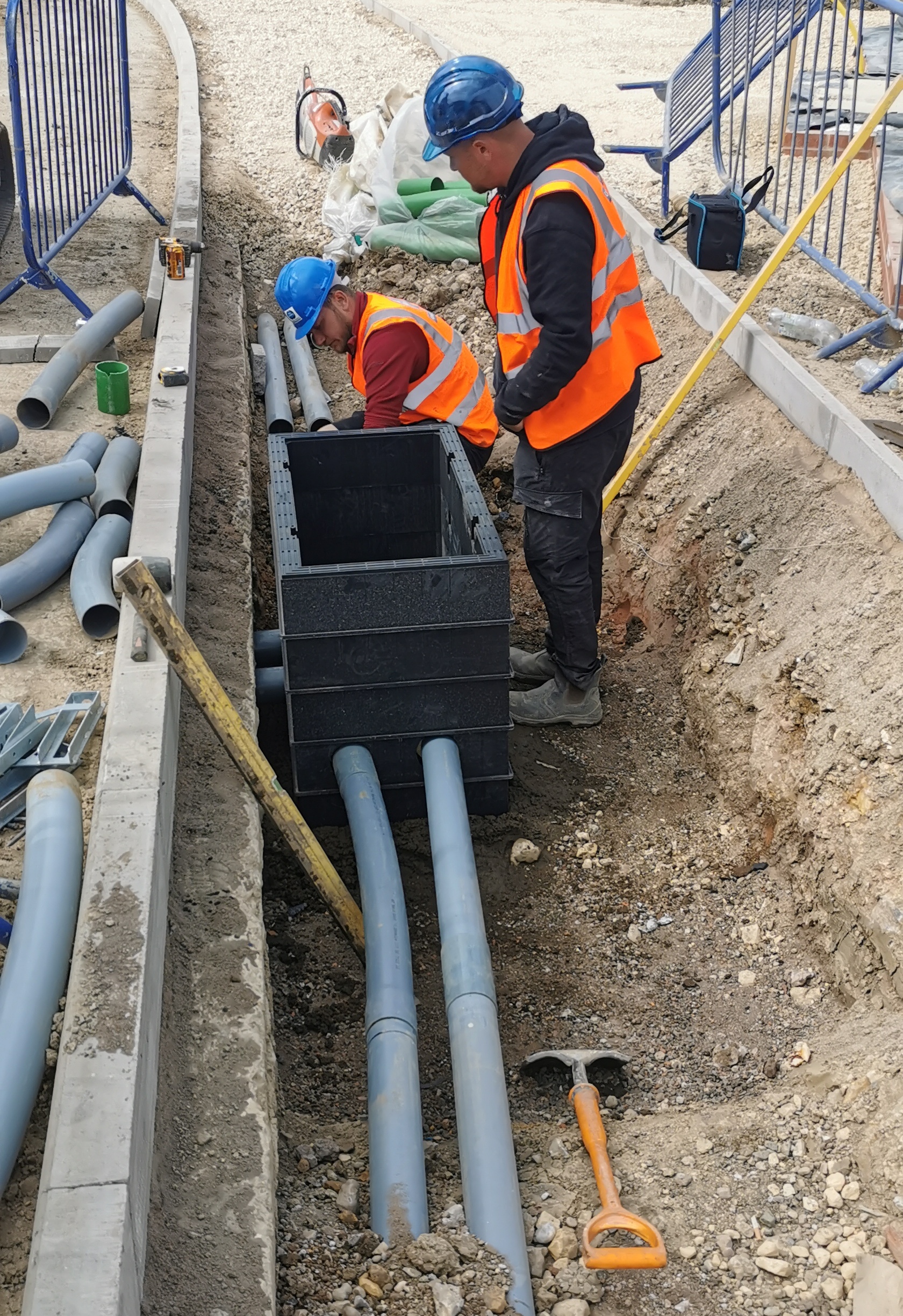 Ducts install chamber.jpg