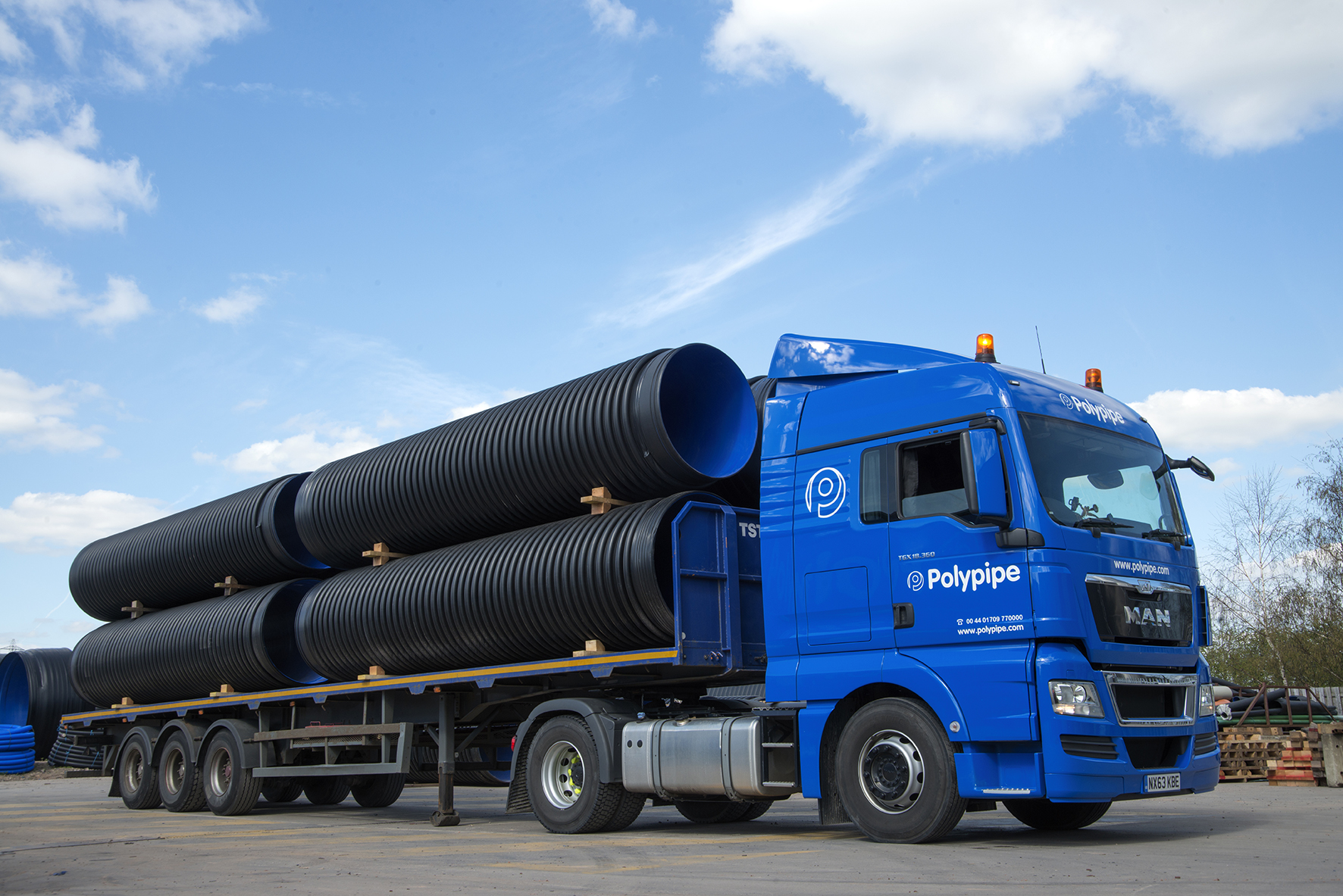 Ridgistorm-XL Loaded onto Lorry HGV.jpg